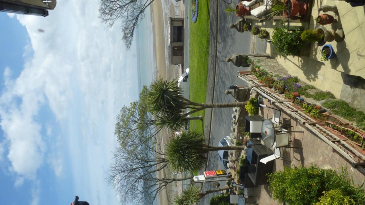 Whitehall Guest House Colwyn Bay Buitenkant foto