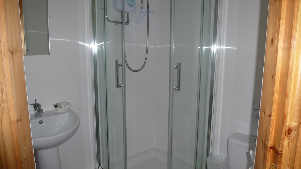 Whitehall Guest House Colwyn Bay Buitenkant foto