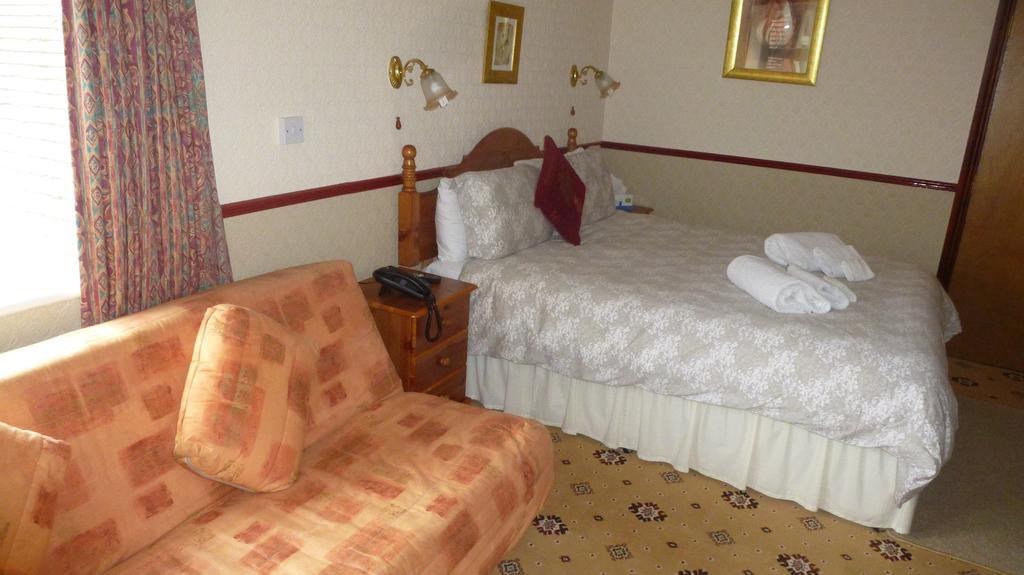Whitehall Guest House Colwyn Bay Buitenkant foto