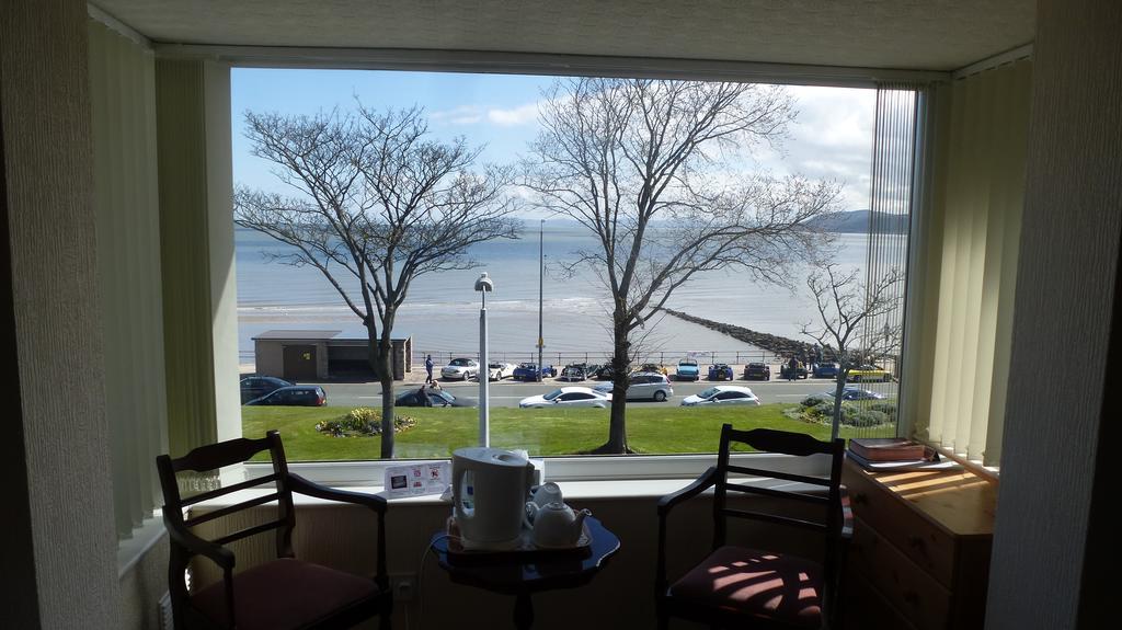 Whitehall Guest House Colwyn Bay Buitenkant foto