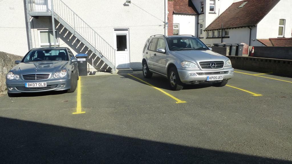 Whitehall Guest House Colwyn Bay Buitenkant foto